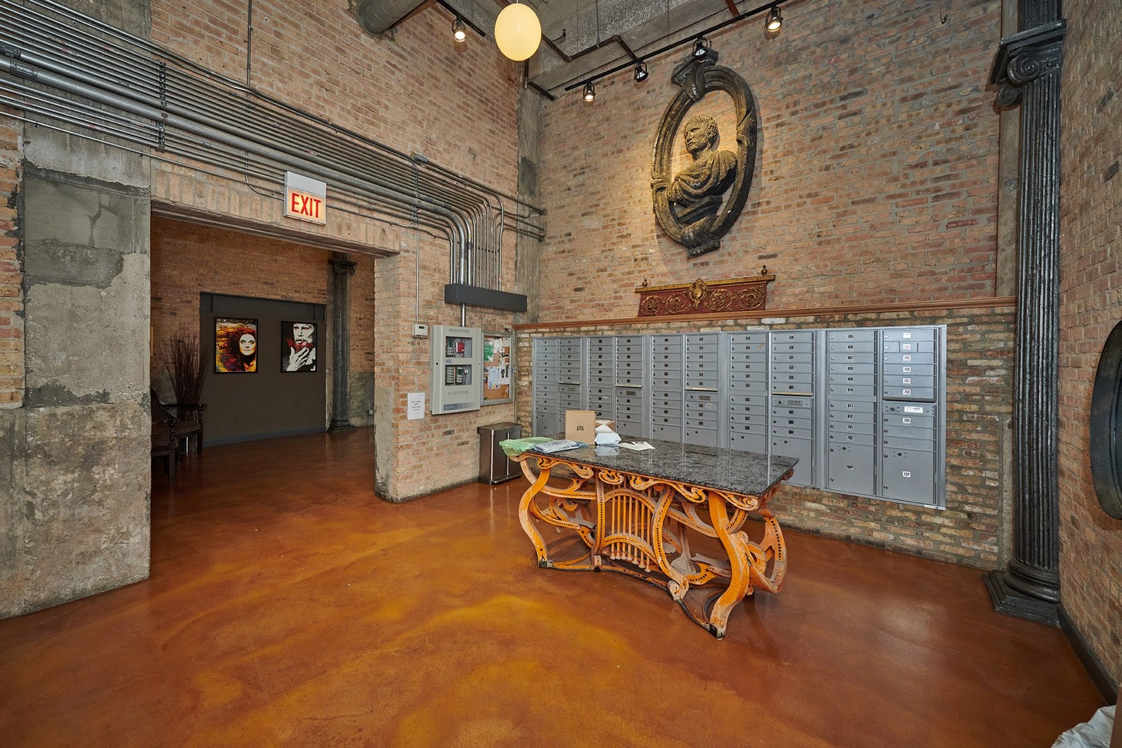 2545 S DEARBORN Street Unit: 323
