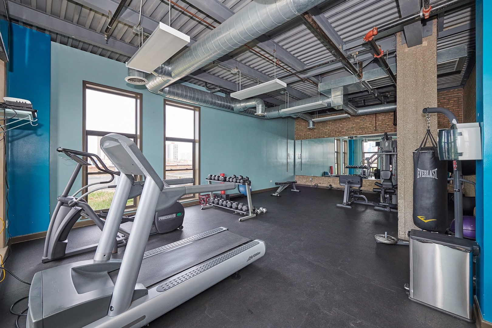 2545 S DEARBORN Street Unit: 323