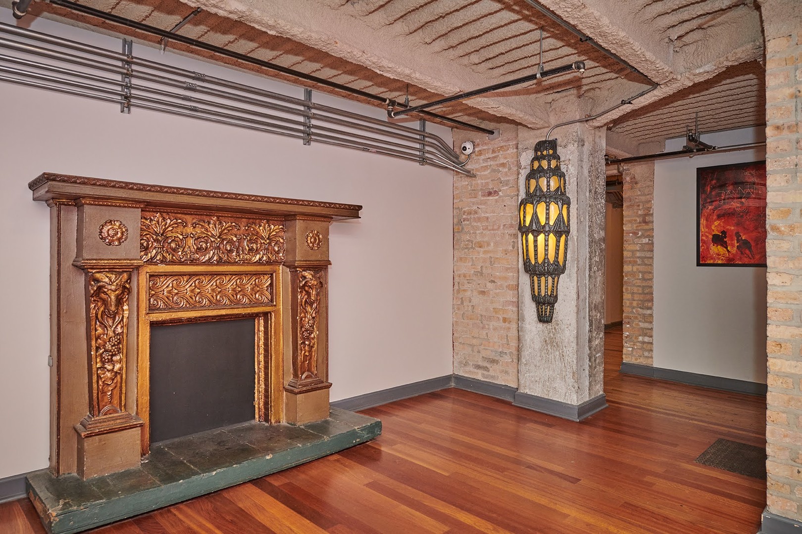 2545 S DEARBORN Street Unit: 323