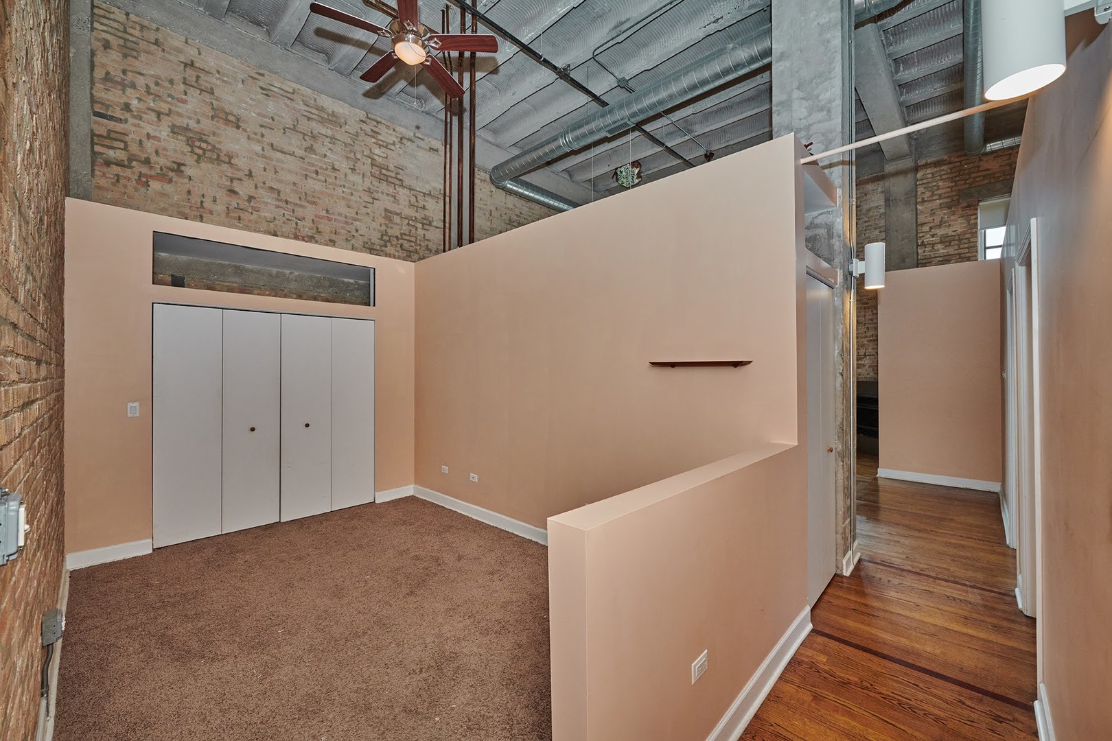 2545 S DEARBORN Street Unit: 323