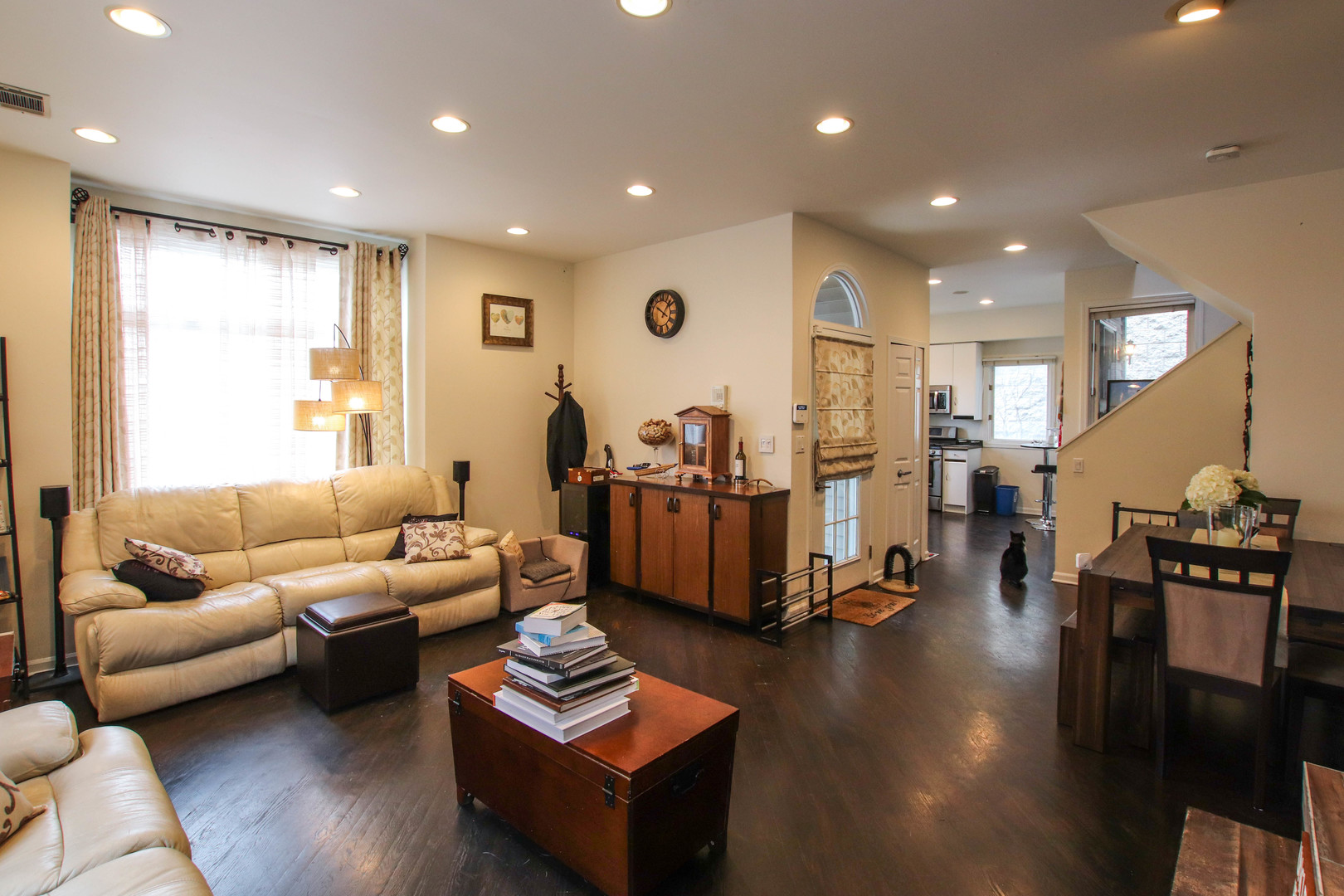 2140 N WINCHESTER Avenue Unit: 12