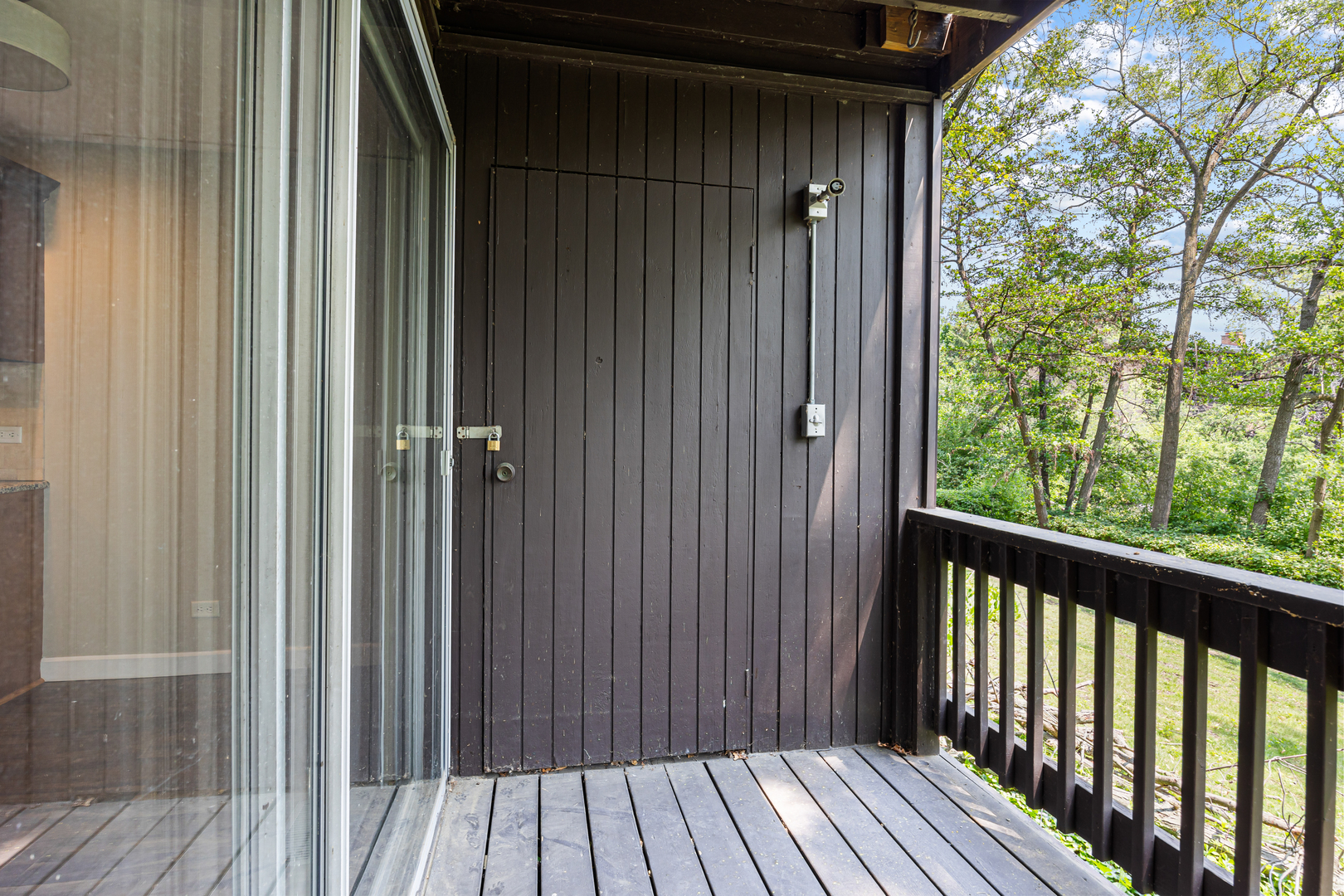 5515 Lakeside Drive Unit: 1D