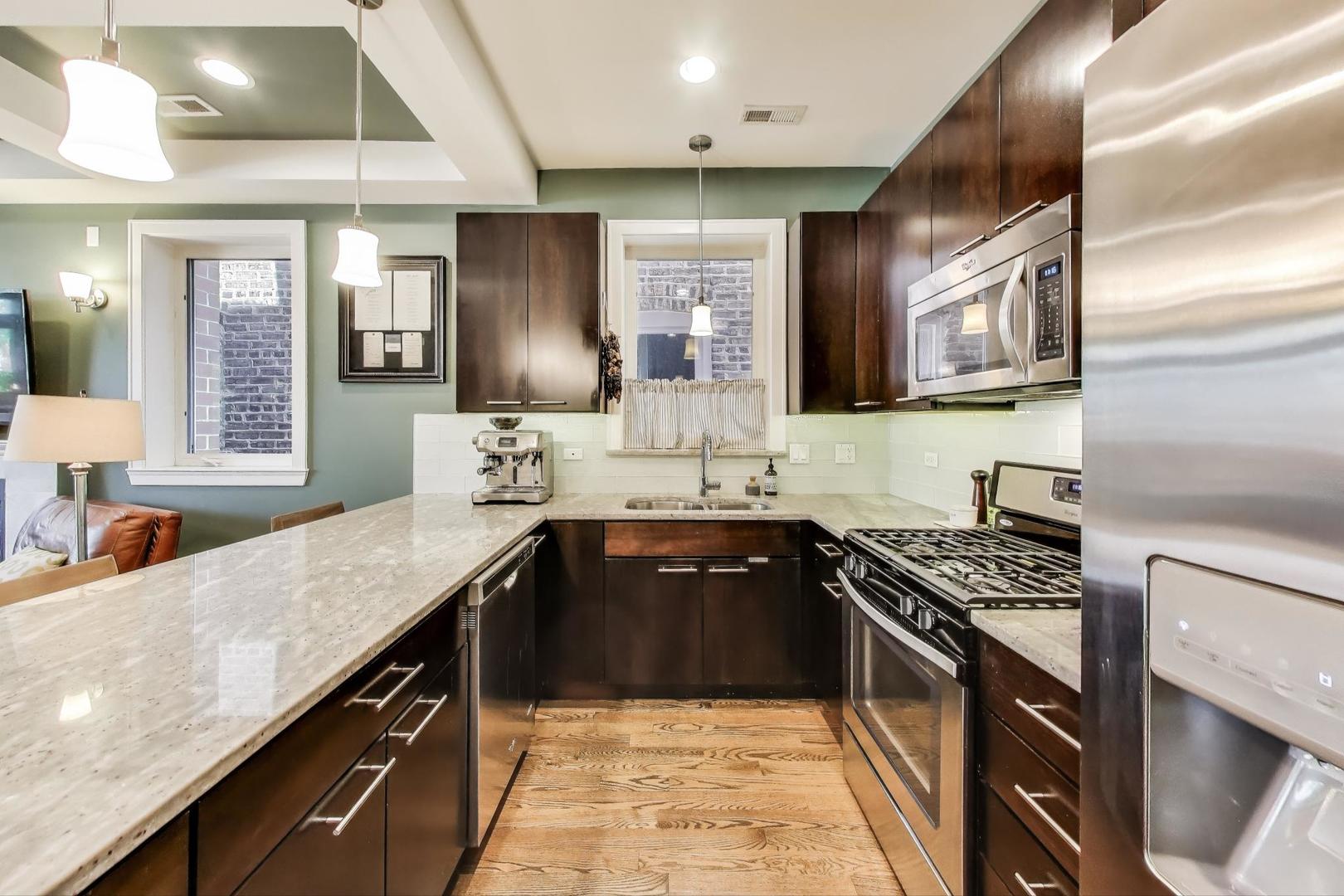 2627 W Thomas Street Unit: 2