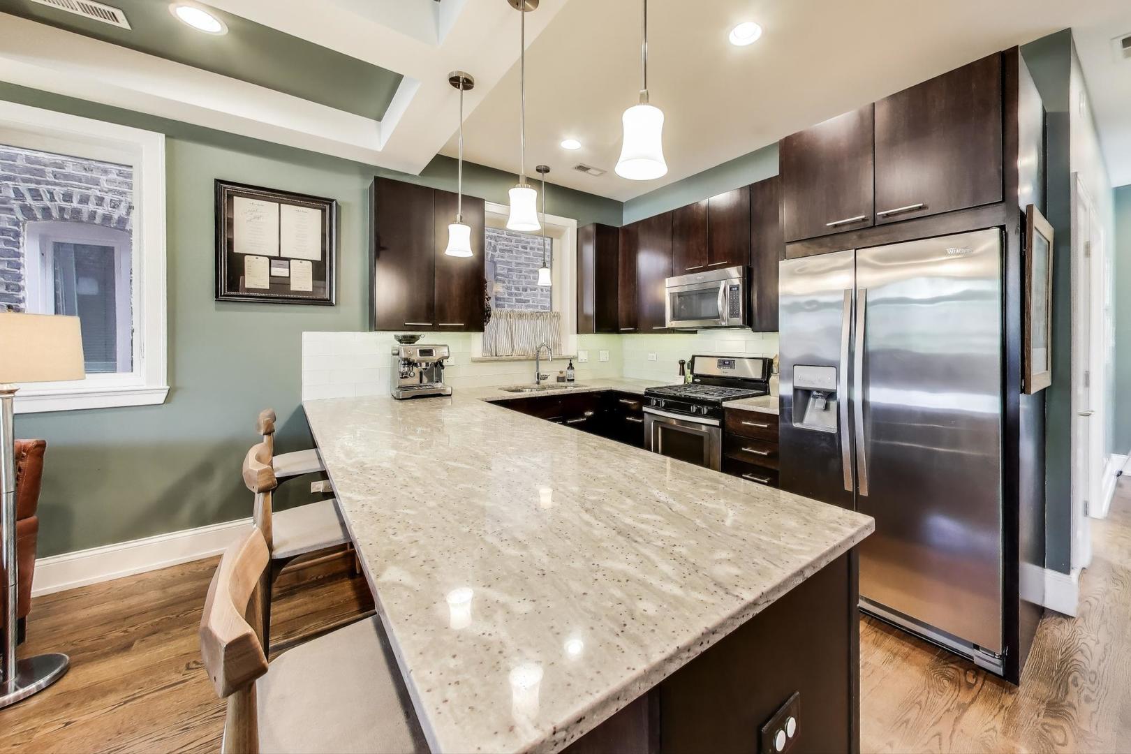 2627 W Thomas Street Unit: 2