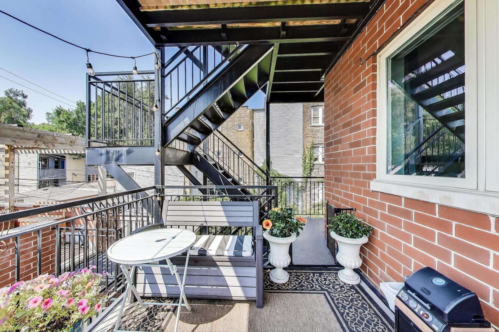 2627 W Thomas Street Unit: 2