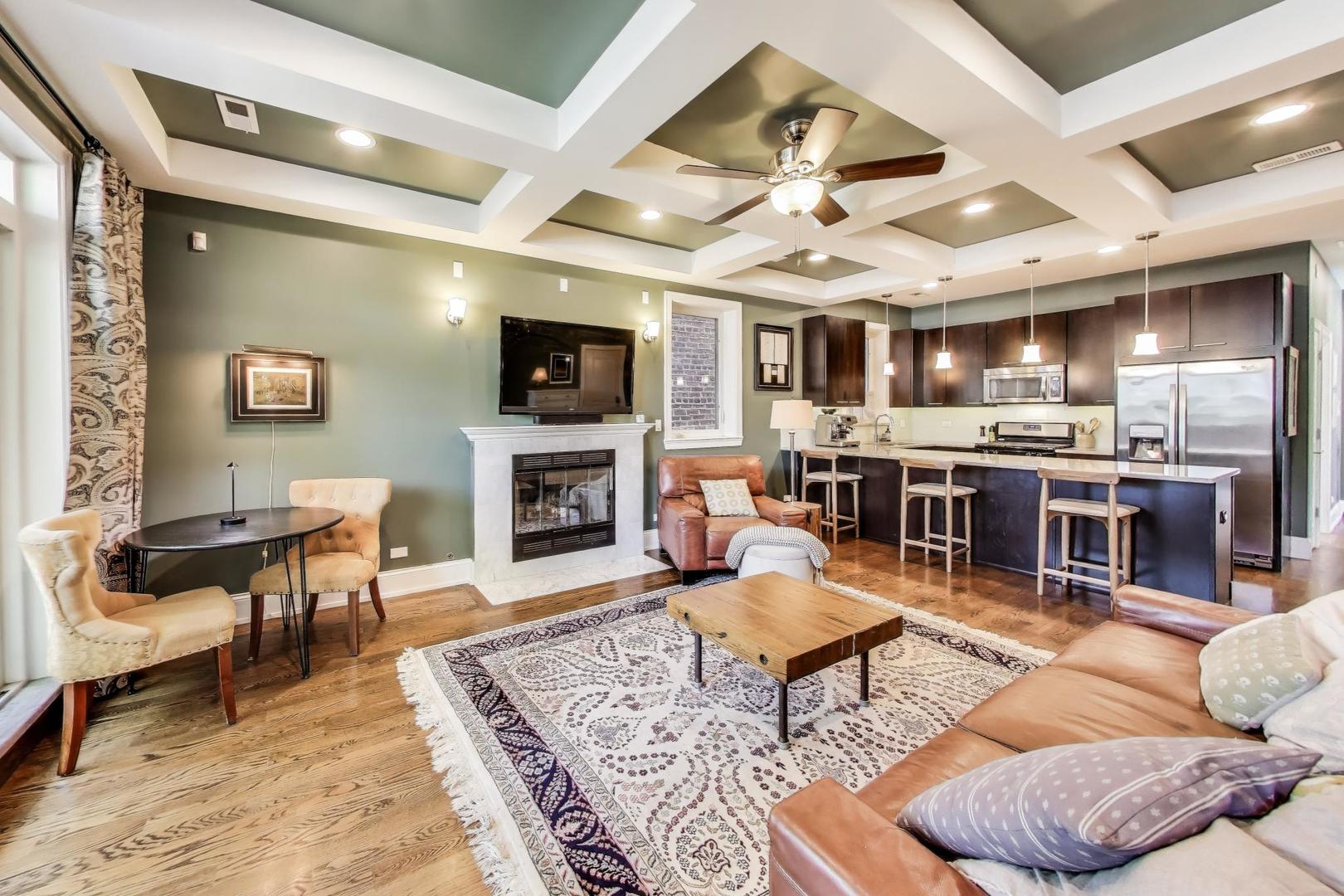 2627 W Thomas Street Unit: 2