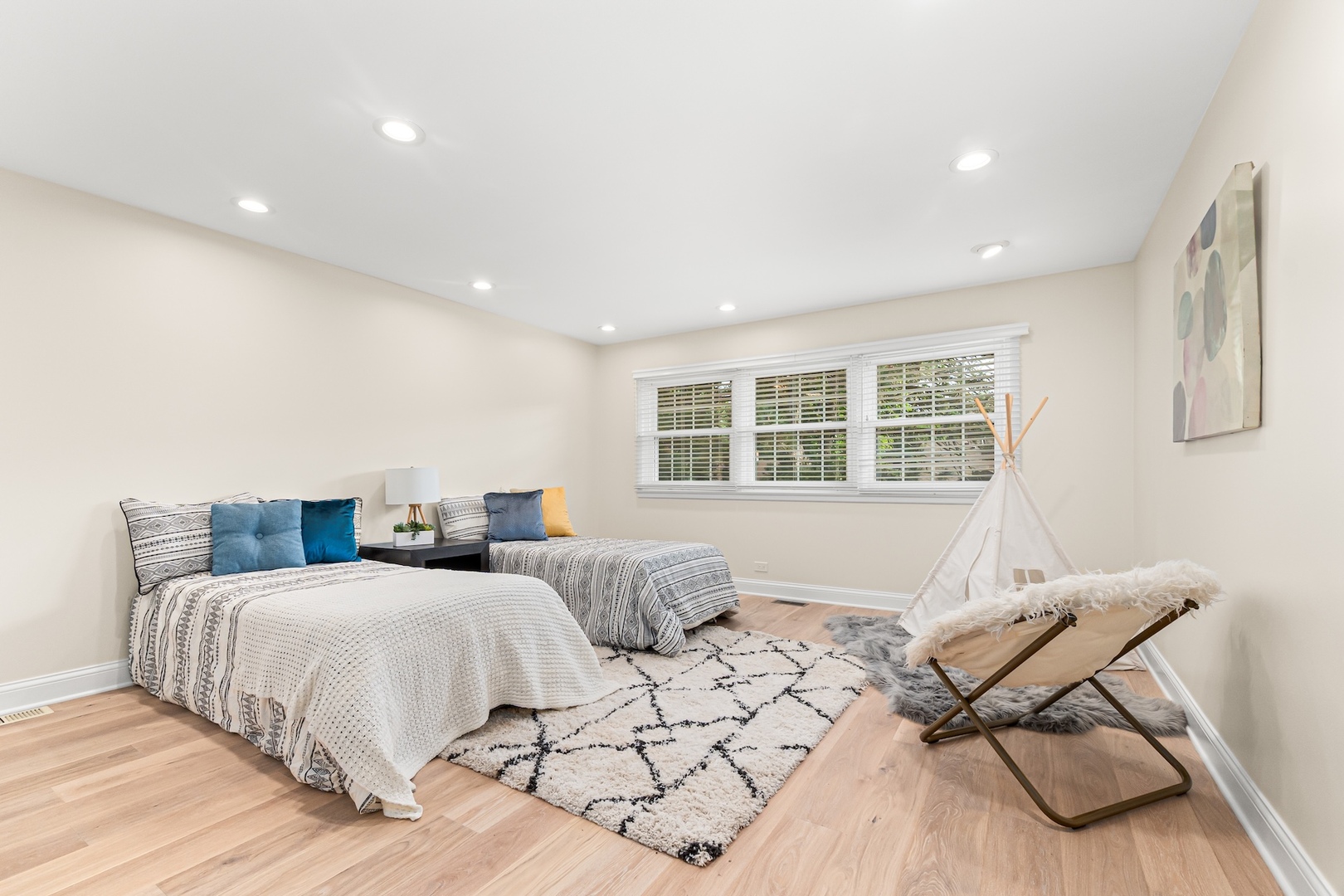 3227 Greenleaf Avenue