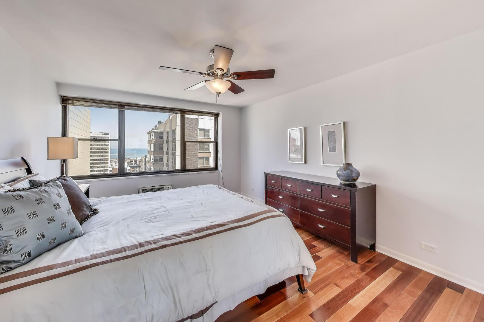 850 N Dewitt Place Unit: 20E