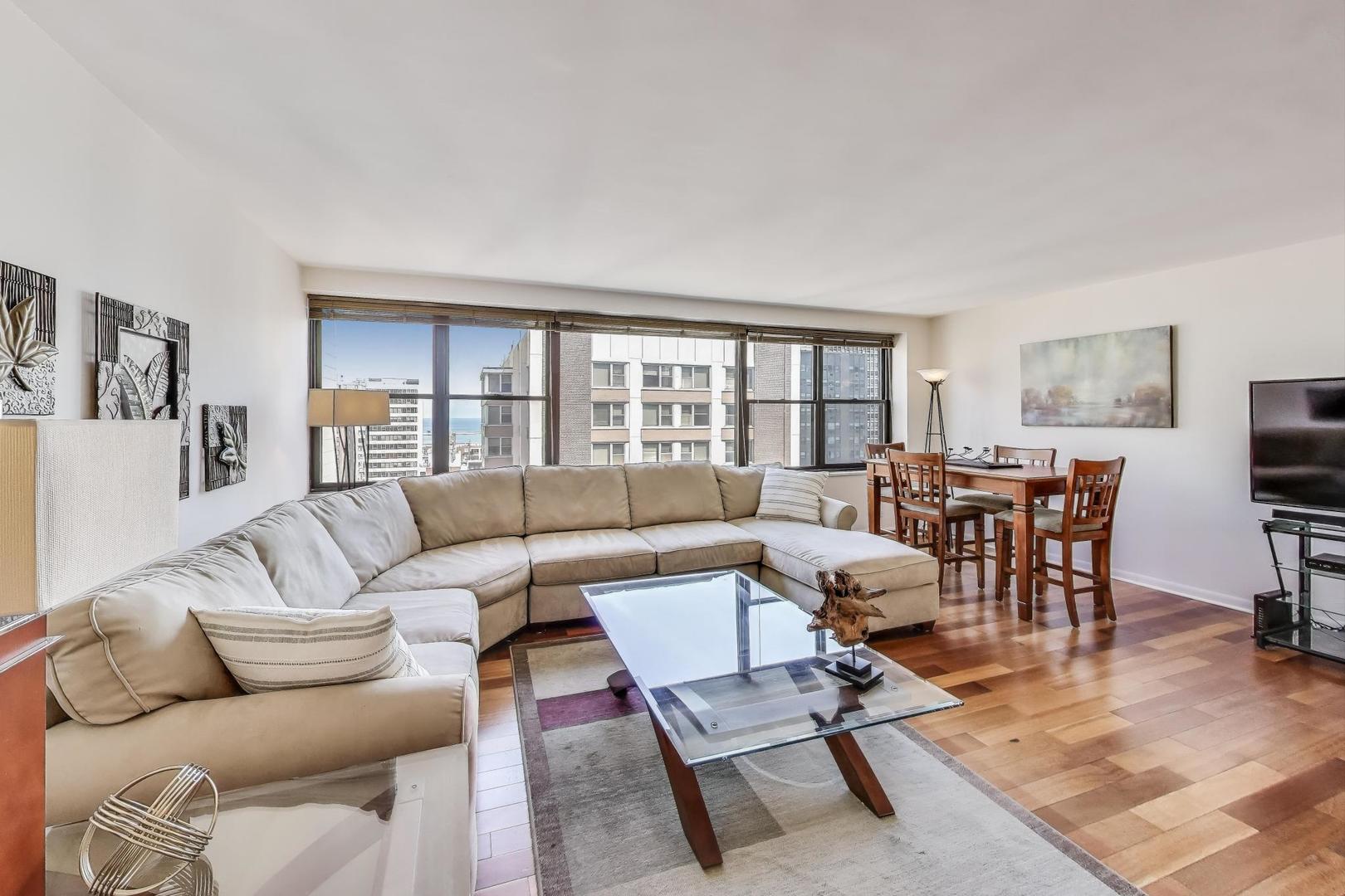 850 N Dewitt Place Unit: 20E