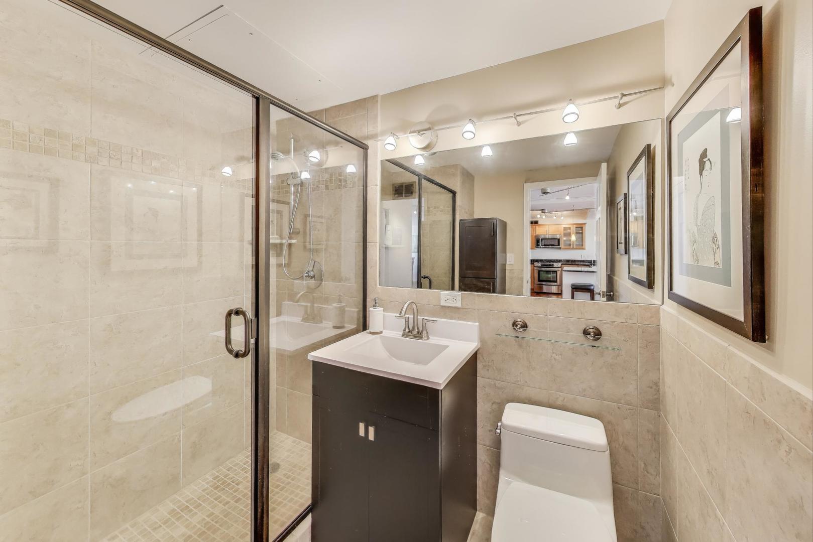 850 N Dewitt Place Unit: 20E