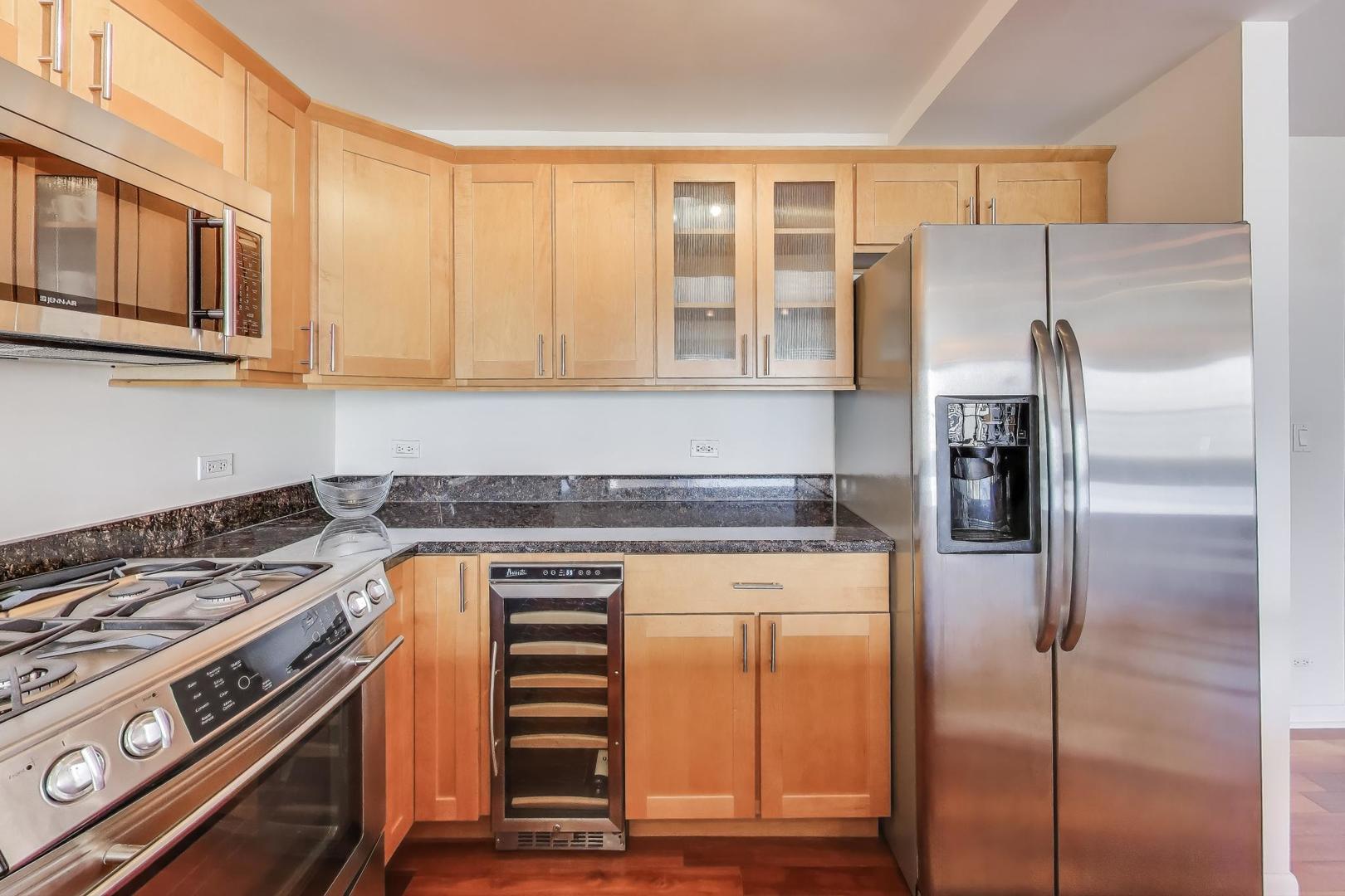 850 N Dewitt Place Unit: 20E