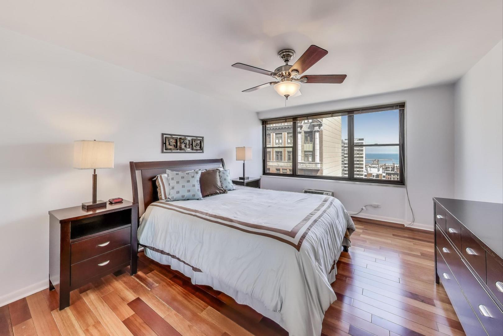 850 N Dewitt Place Unit: 20E