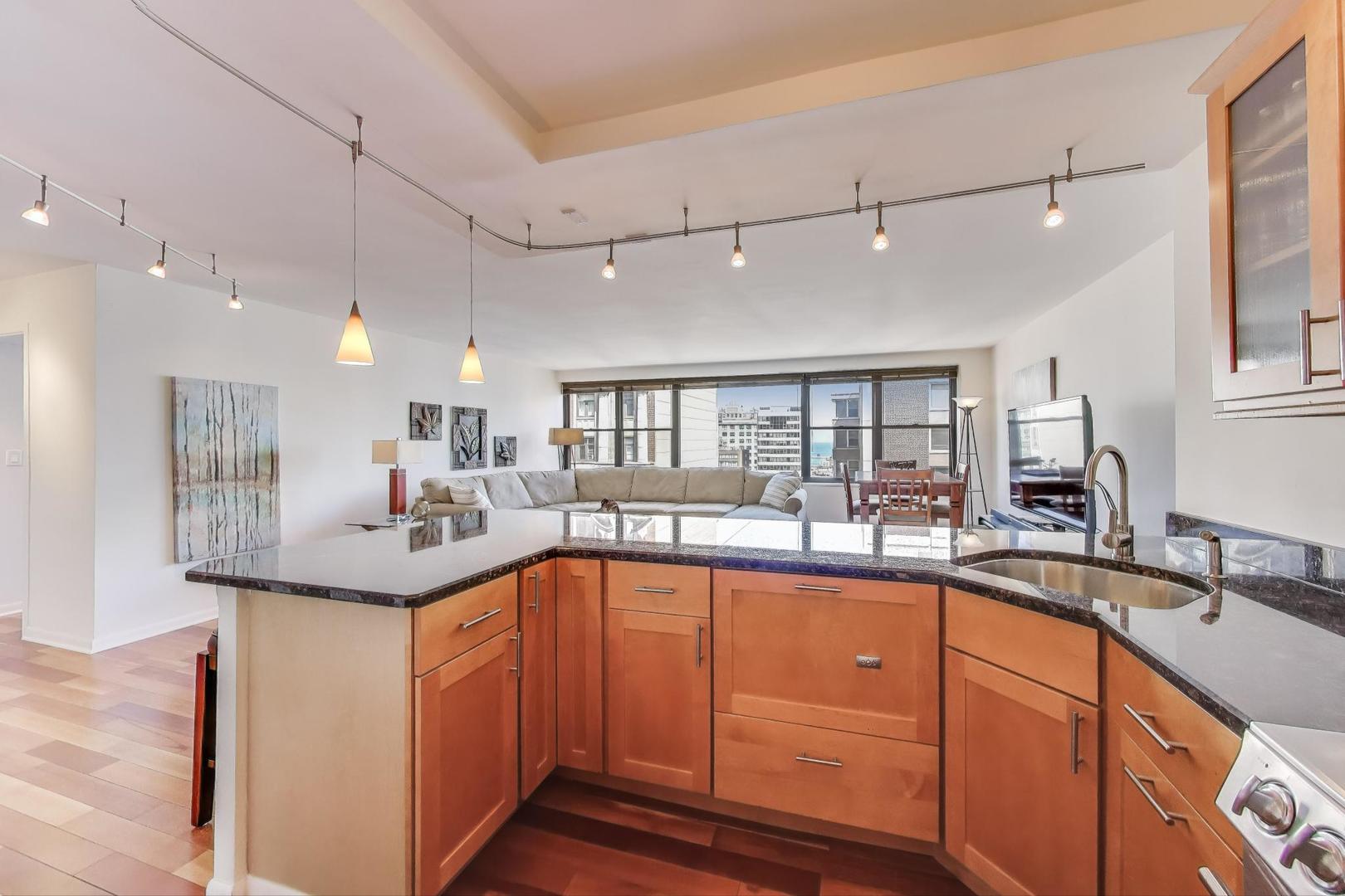 850 N Dewitt Place Unit: 20E