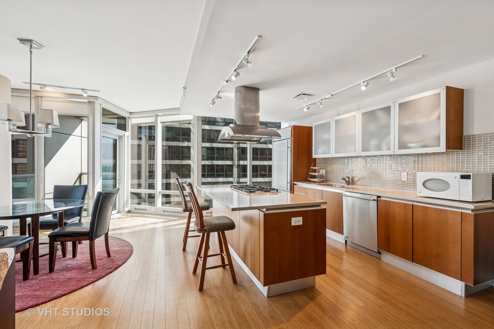 340 E Randolph Street Unit: 1300