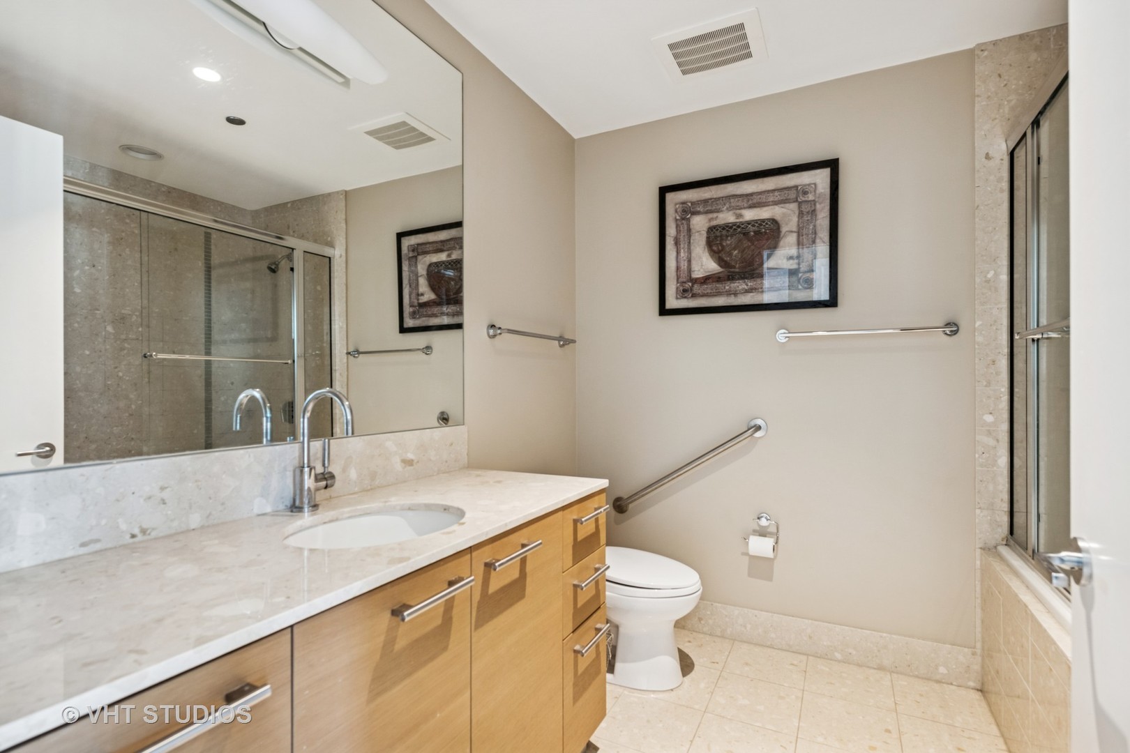 340 E Randolph Street Unit: 1300