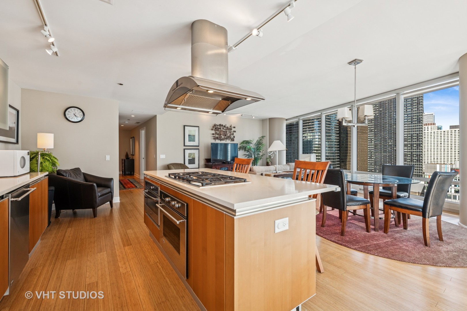 340 E Randolph Street Unit: 1300
