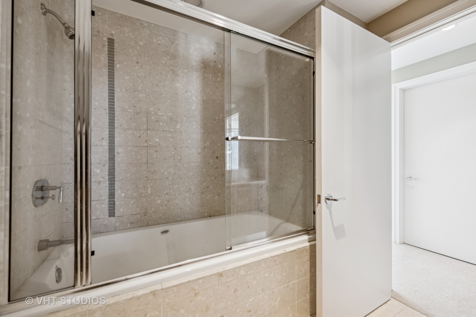 340 E Randolph Street Unit: 1300