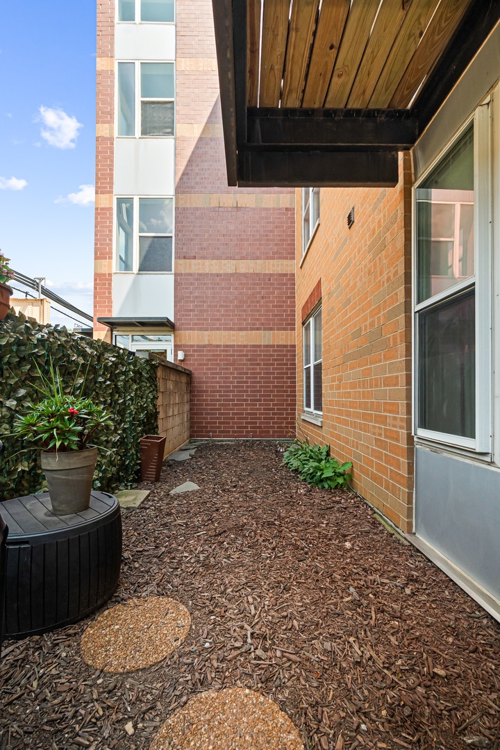 2257 W Lake Street Unit: 101