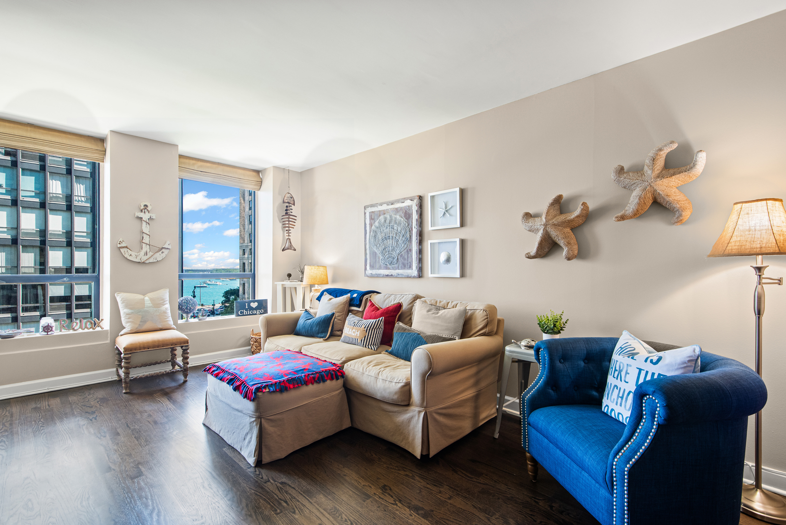 260 E Chestnut Street Unit: 611