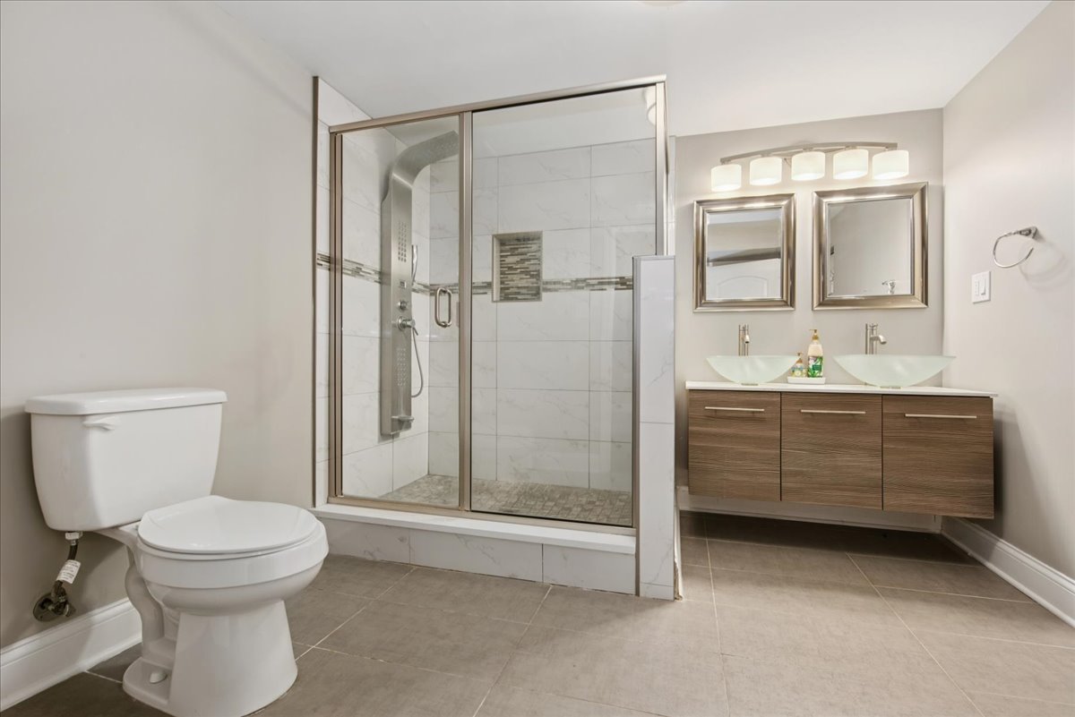 6335 N Central Park Avenue