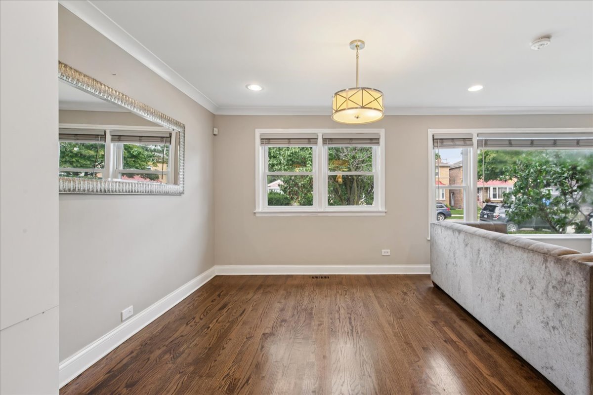 6335 N Central Park Avenue