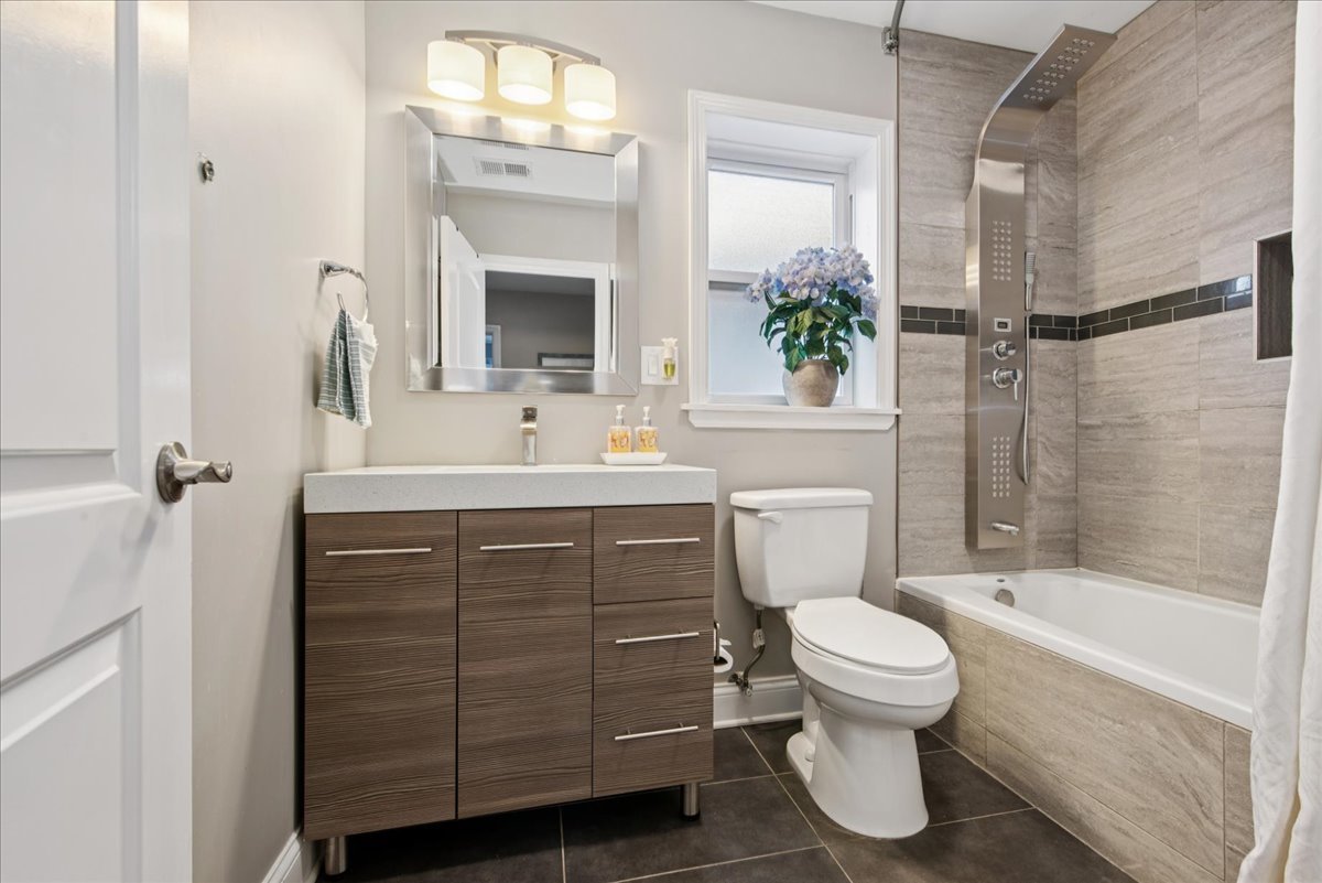 6335 N Central Park Avenue