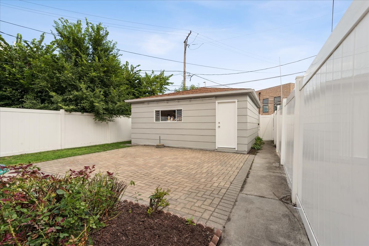 6335 N Central Park Avenue