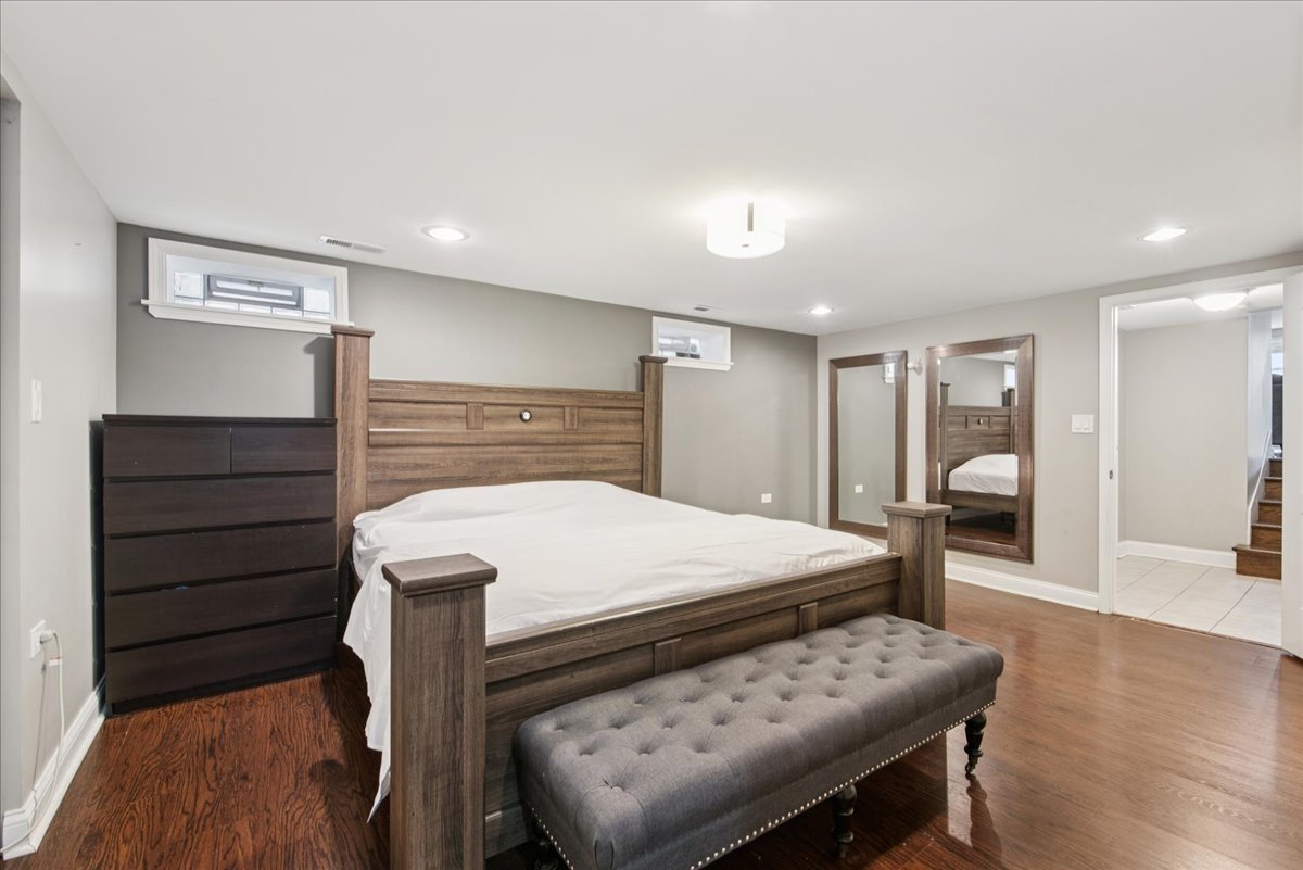 6335 N Central Park Avenue