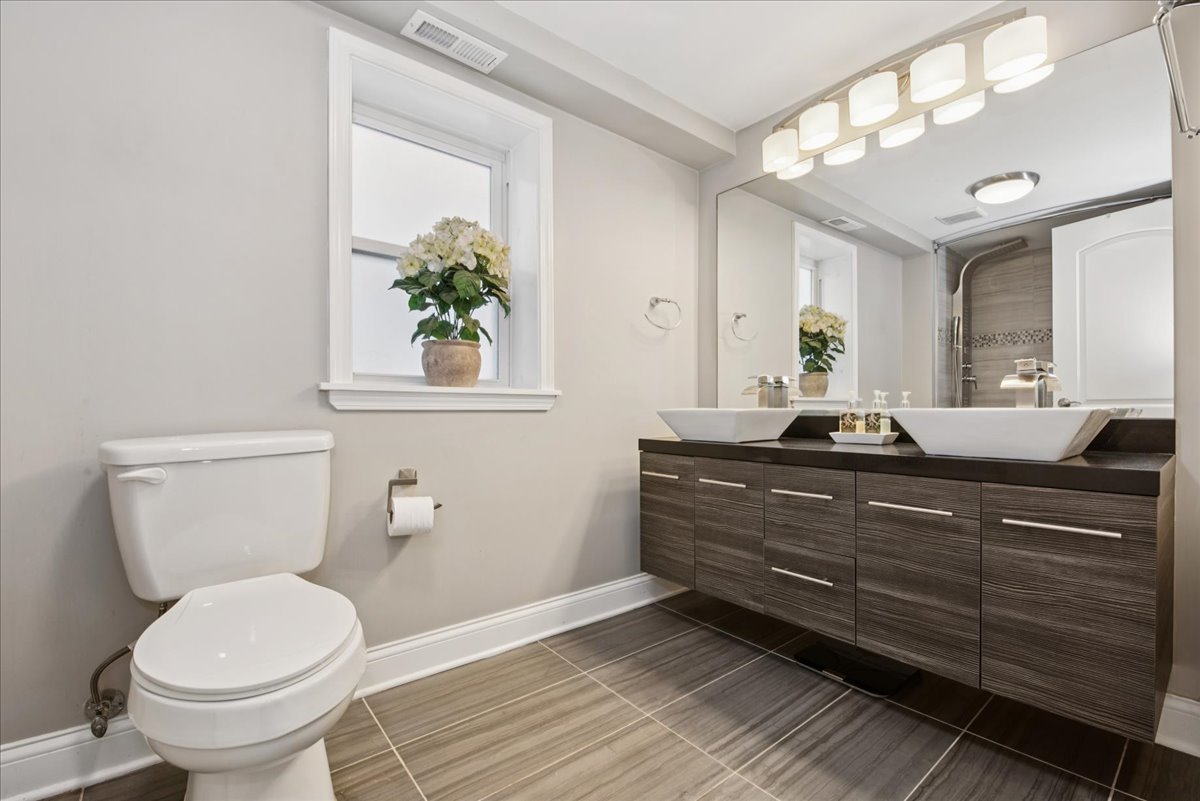 6335 N Central Park Avenue