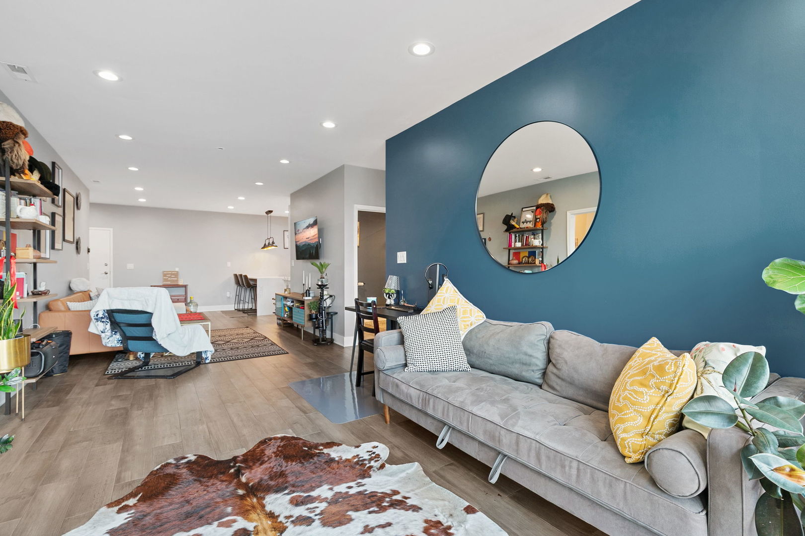 5300 N Lincoln Avenue Unit: 3E