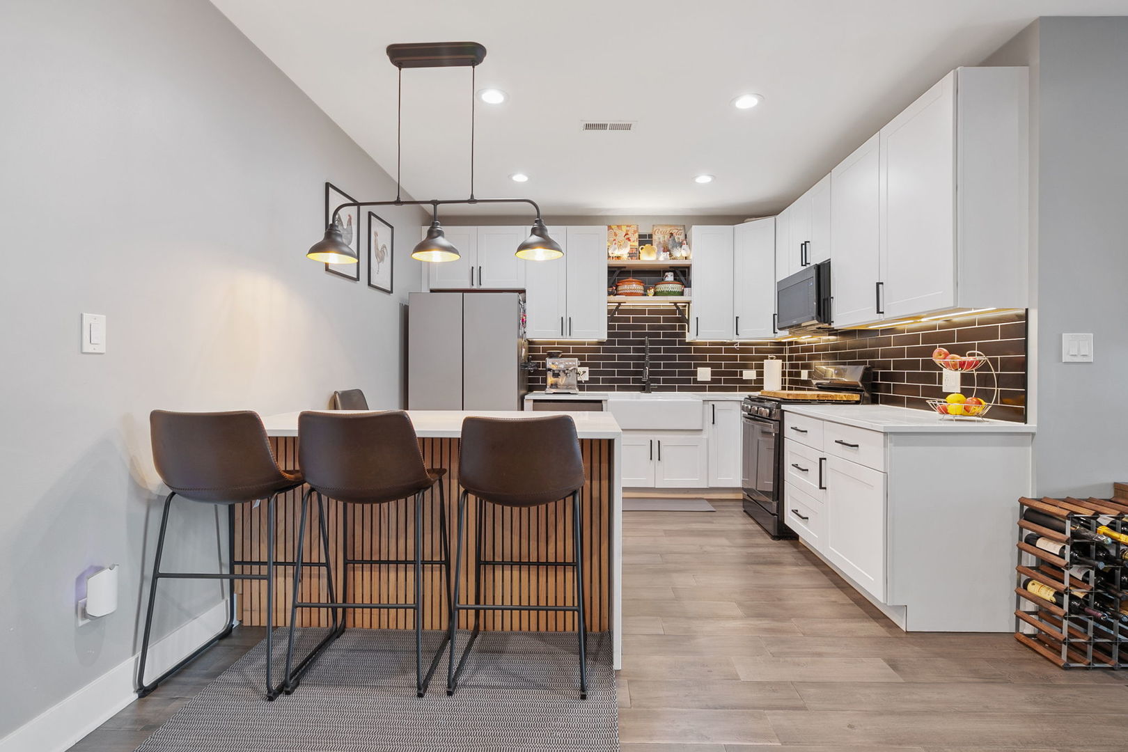 5300 N Lincoln Avenue Unit: 3E