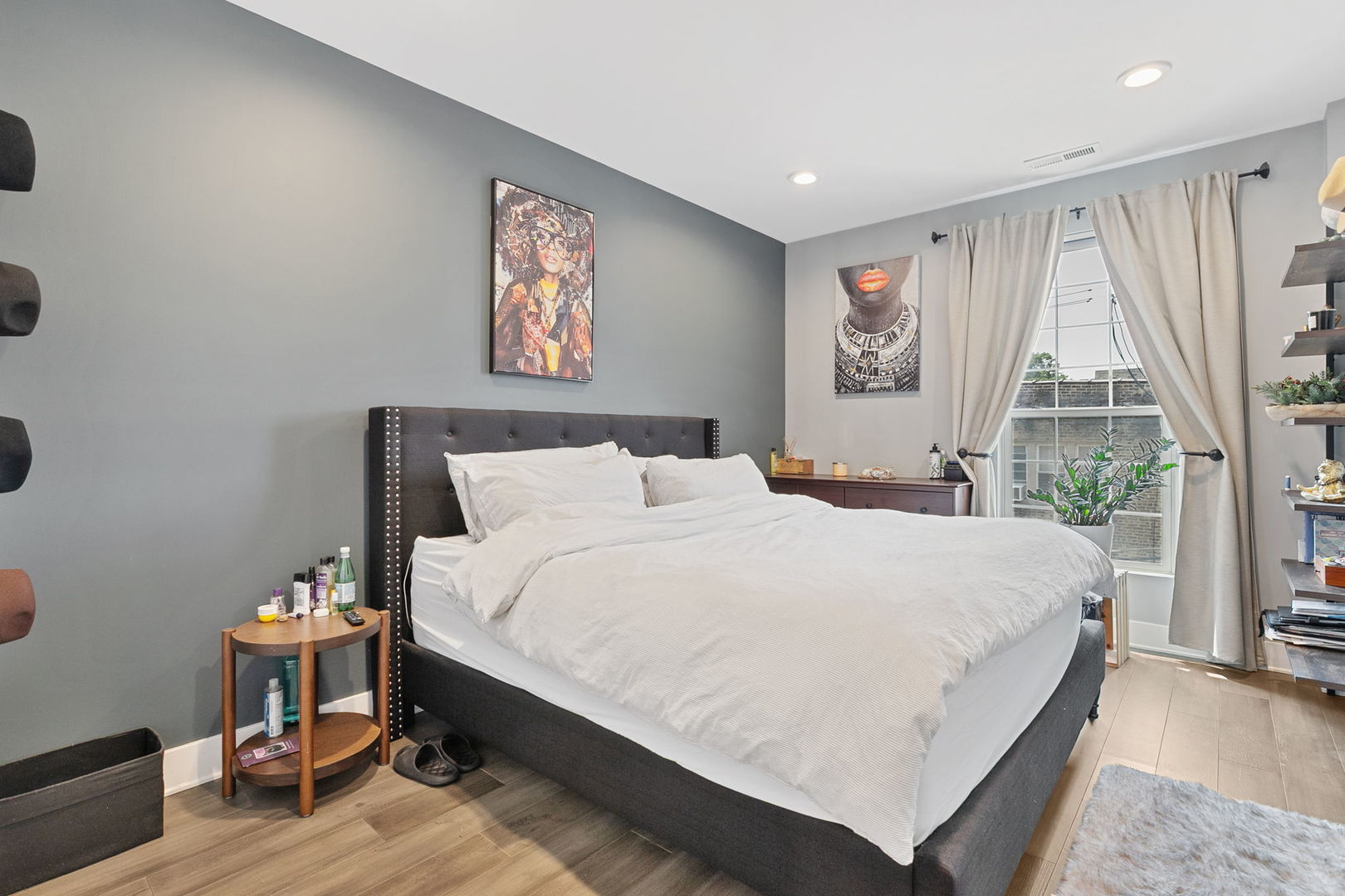 5300 N Lincoln Avenue Unit: 3E