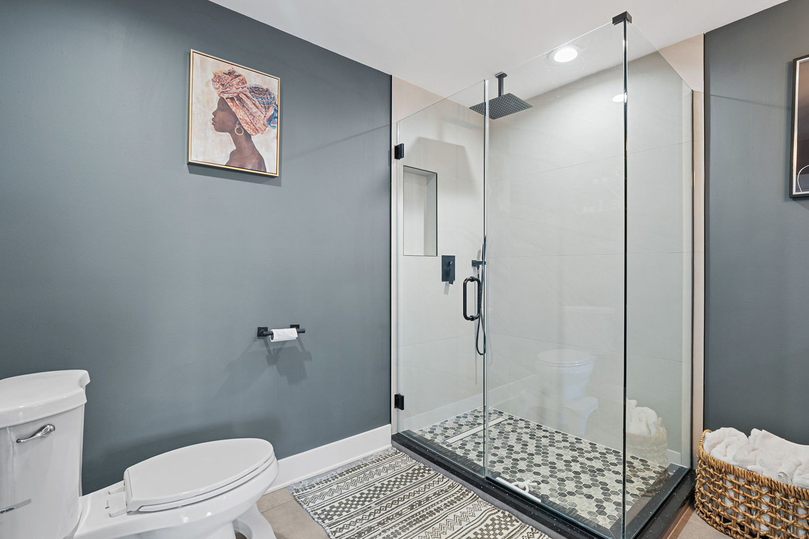 5300 N Lincoln Avenue Unit: 3E