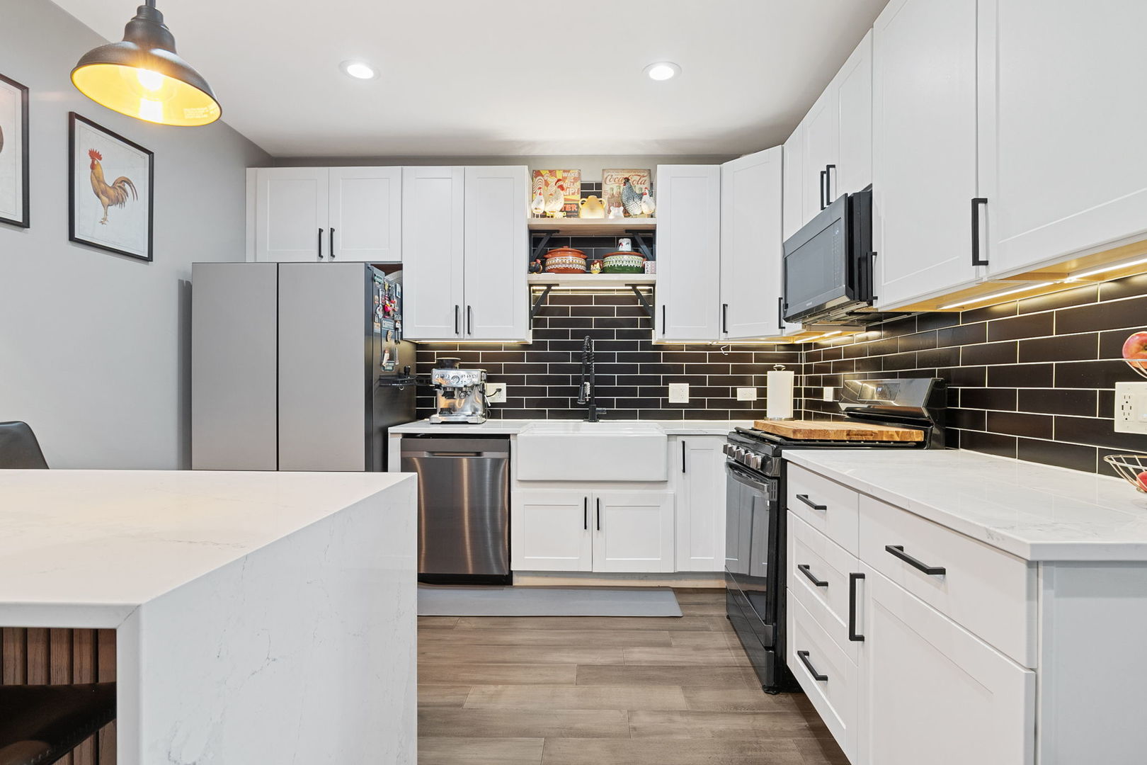 5300 N Lincoln Avenue Unit: 3E