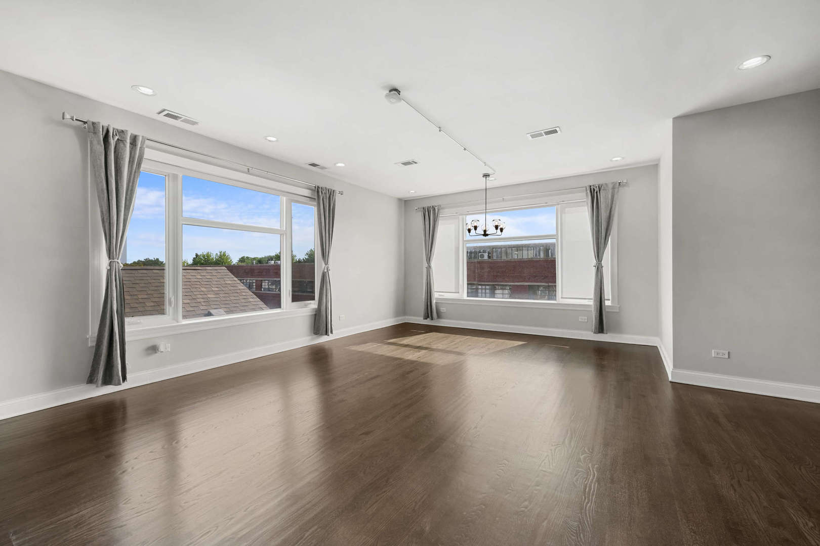 1920 N SPRINGFIELD Avenue Unit: 3N