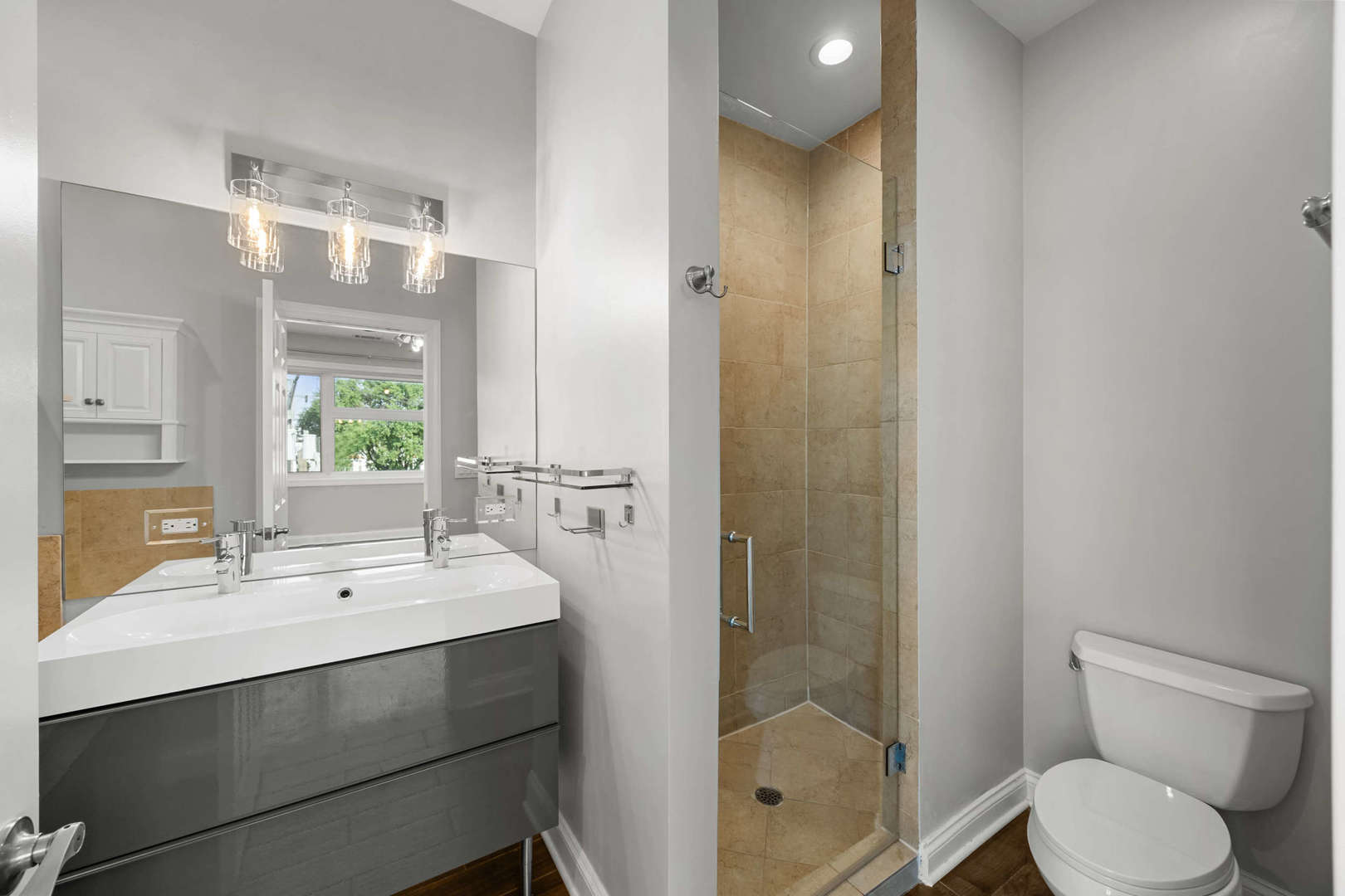 1920 N SPRINGFIELD Avenue Unit: 3N