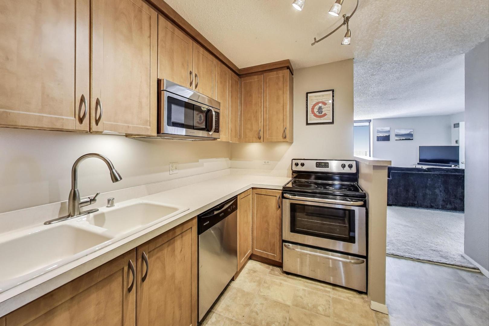 1122 N Clark Street Unit: 3304