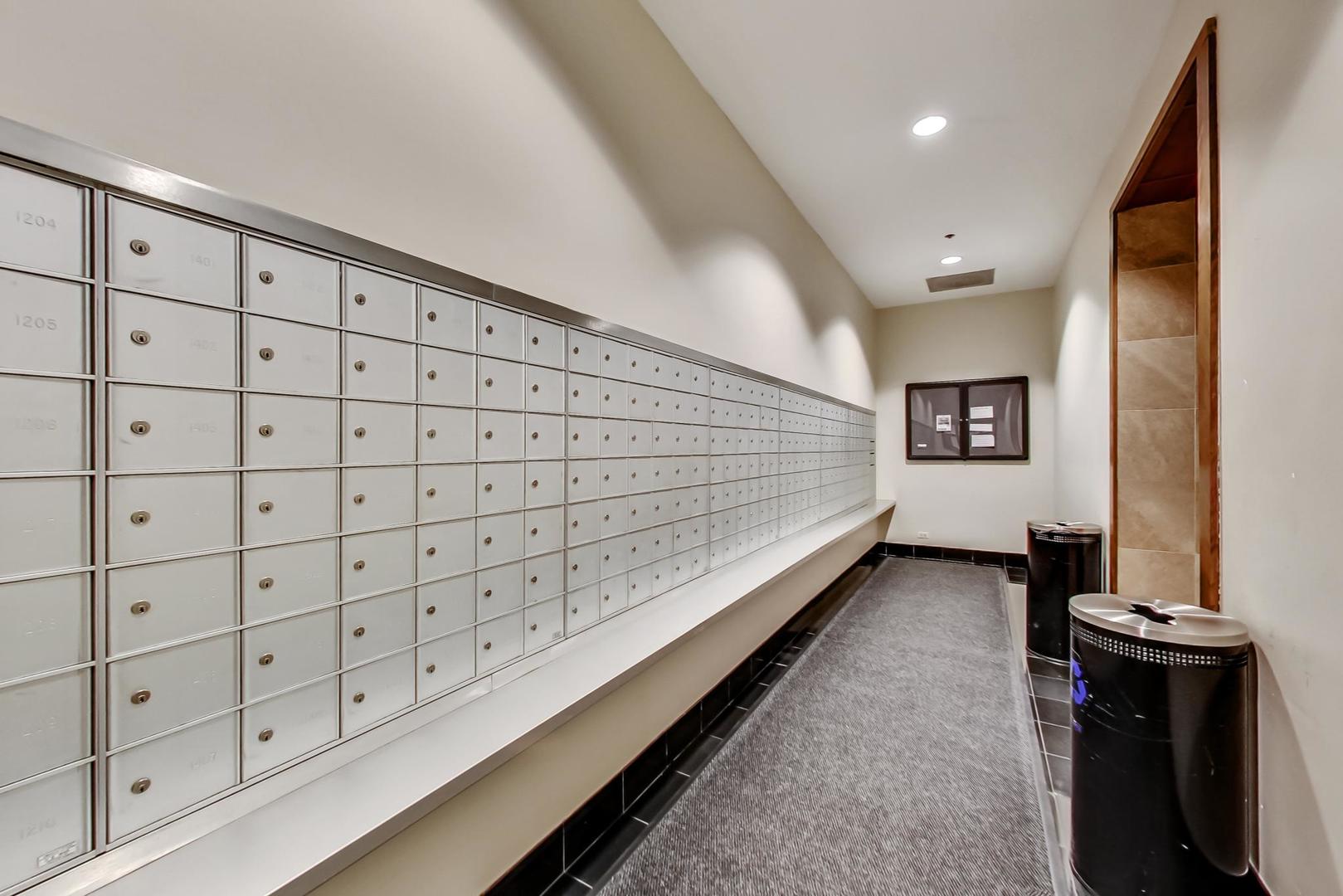 1122 N Clark Street Unit: 3304