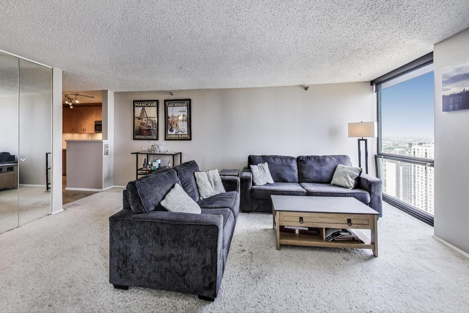 1122 N Clark Street Unit: 3304