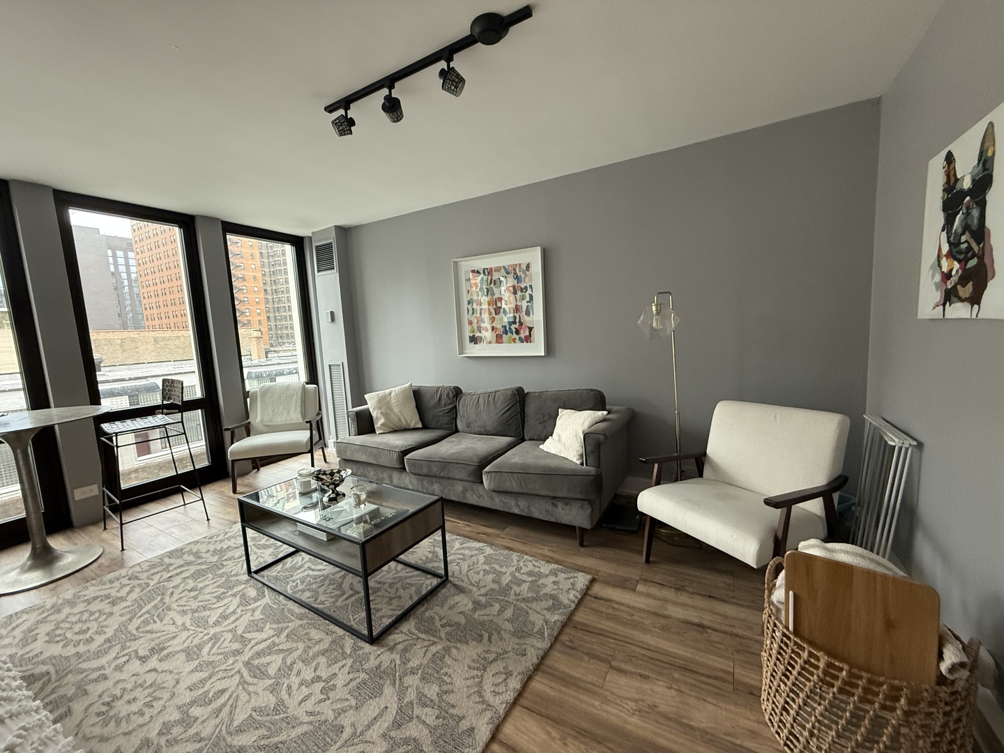 1 E SCOTT Street Unit: 505