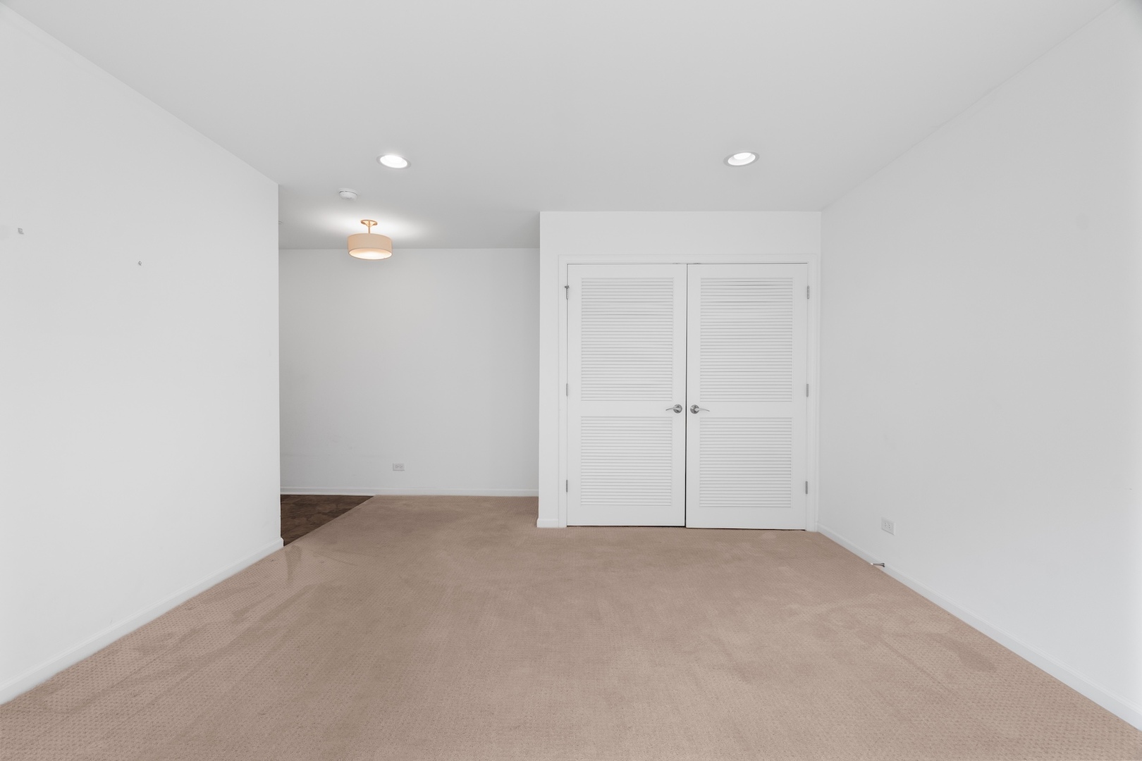 1228 W Elm Street