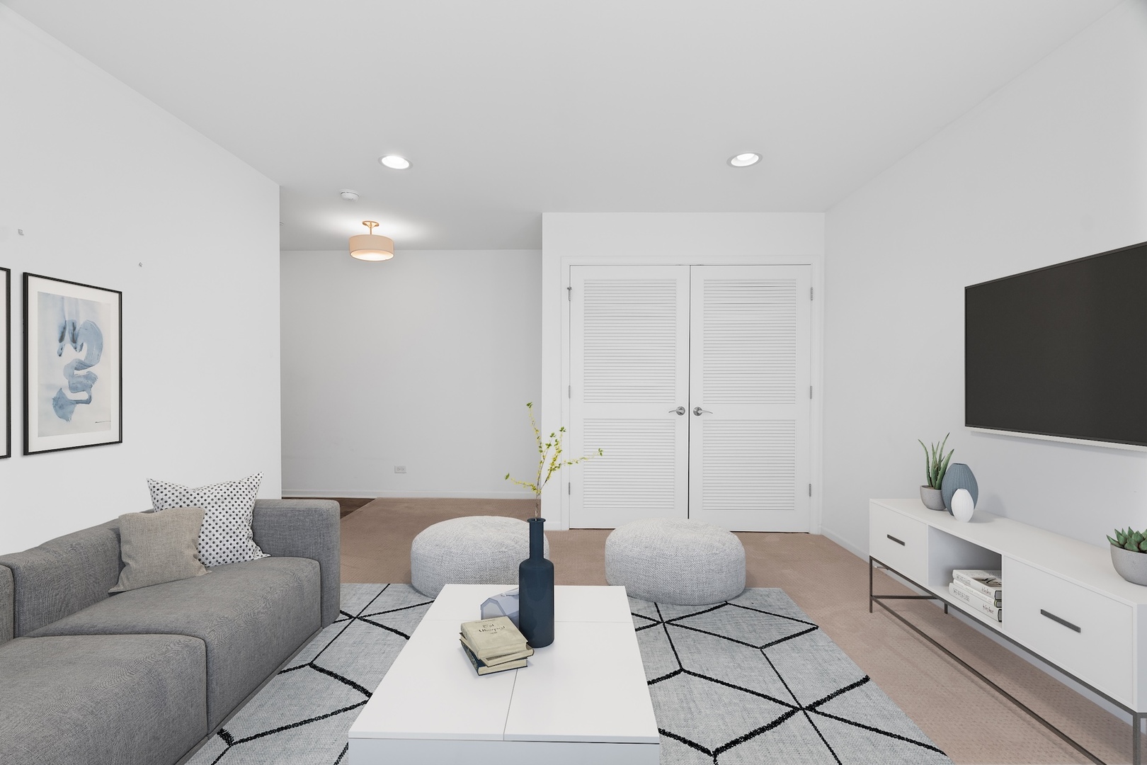 1228 W Elm Street