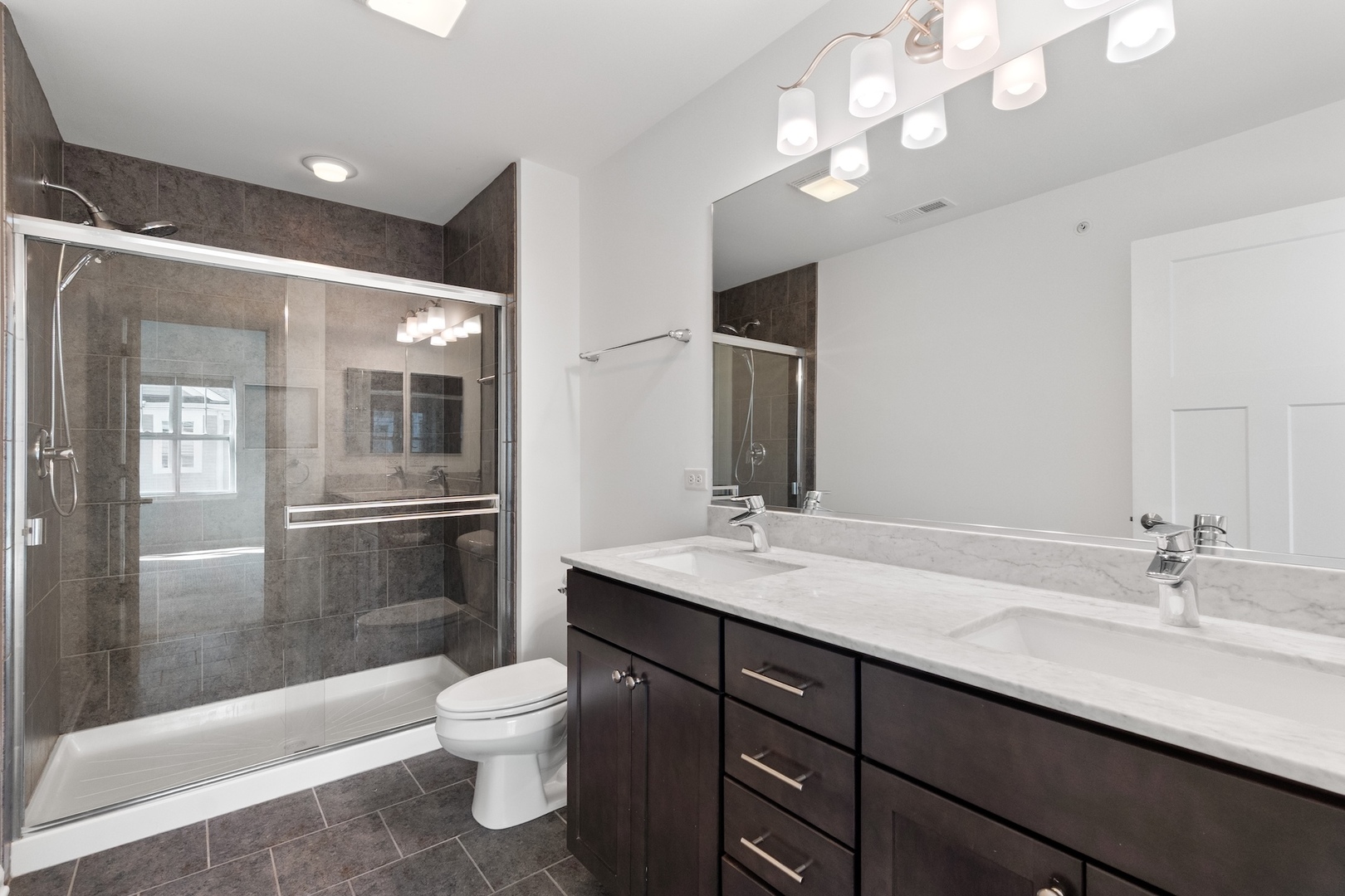 1228 W Elm Street