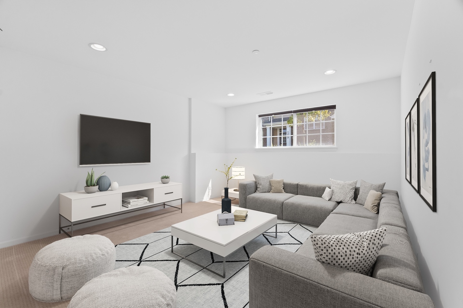 1228 W Elm Street