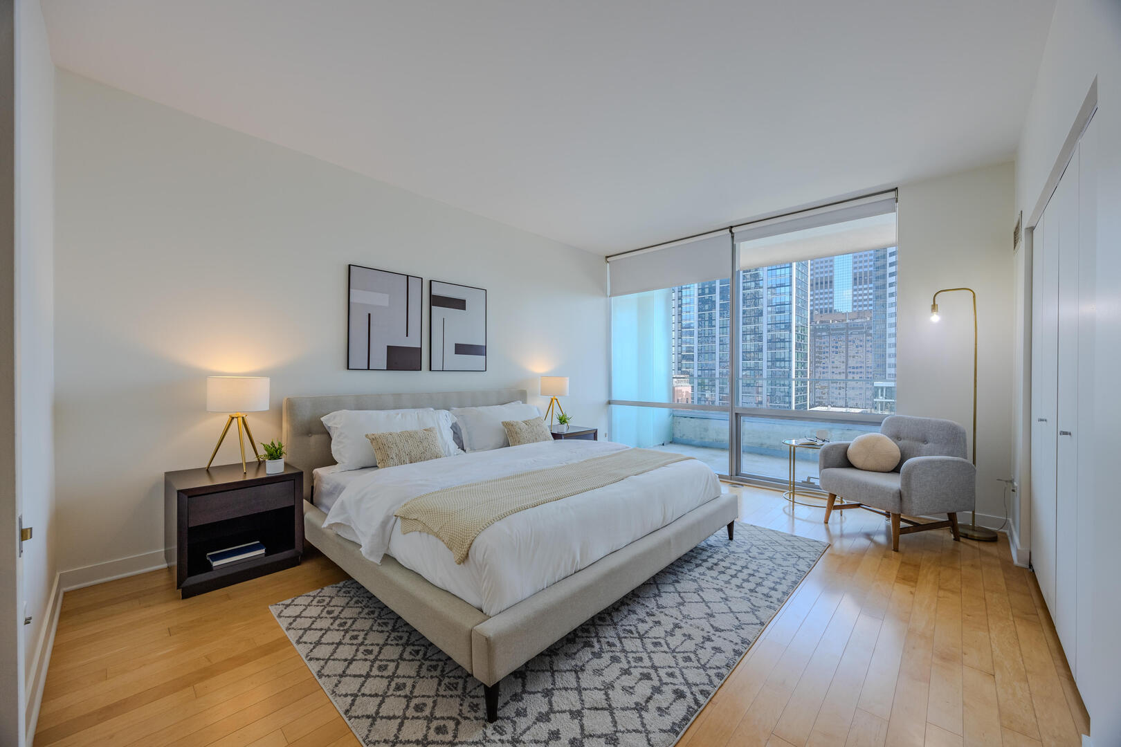 8 E Randolph Street Unit: 2503