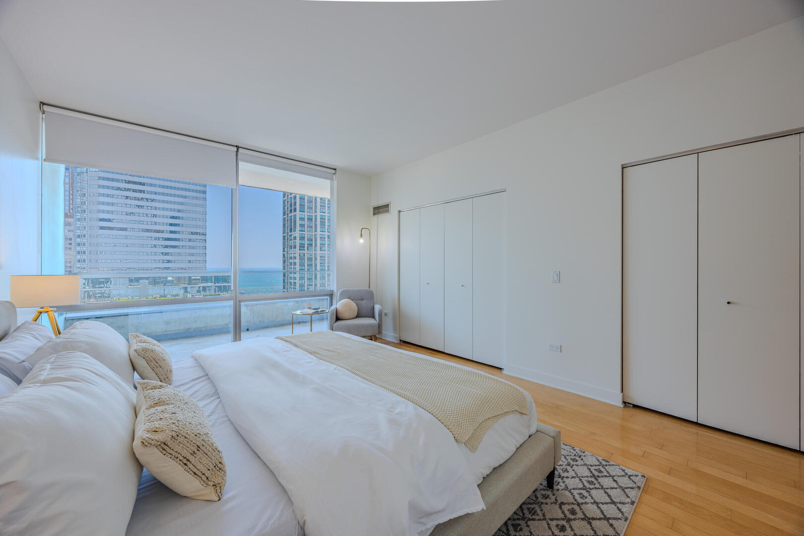 8 E Randolph Street Unit: 2503