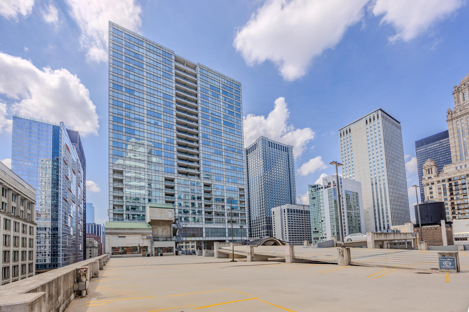 8 E Randolph Street Unit: 2503