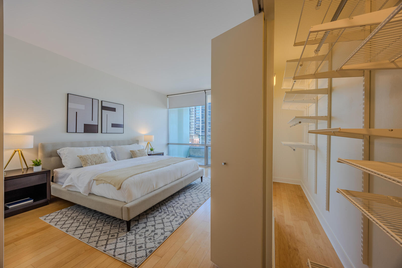 8 E Randolph Street Unit: 2503