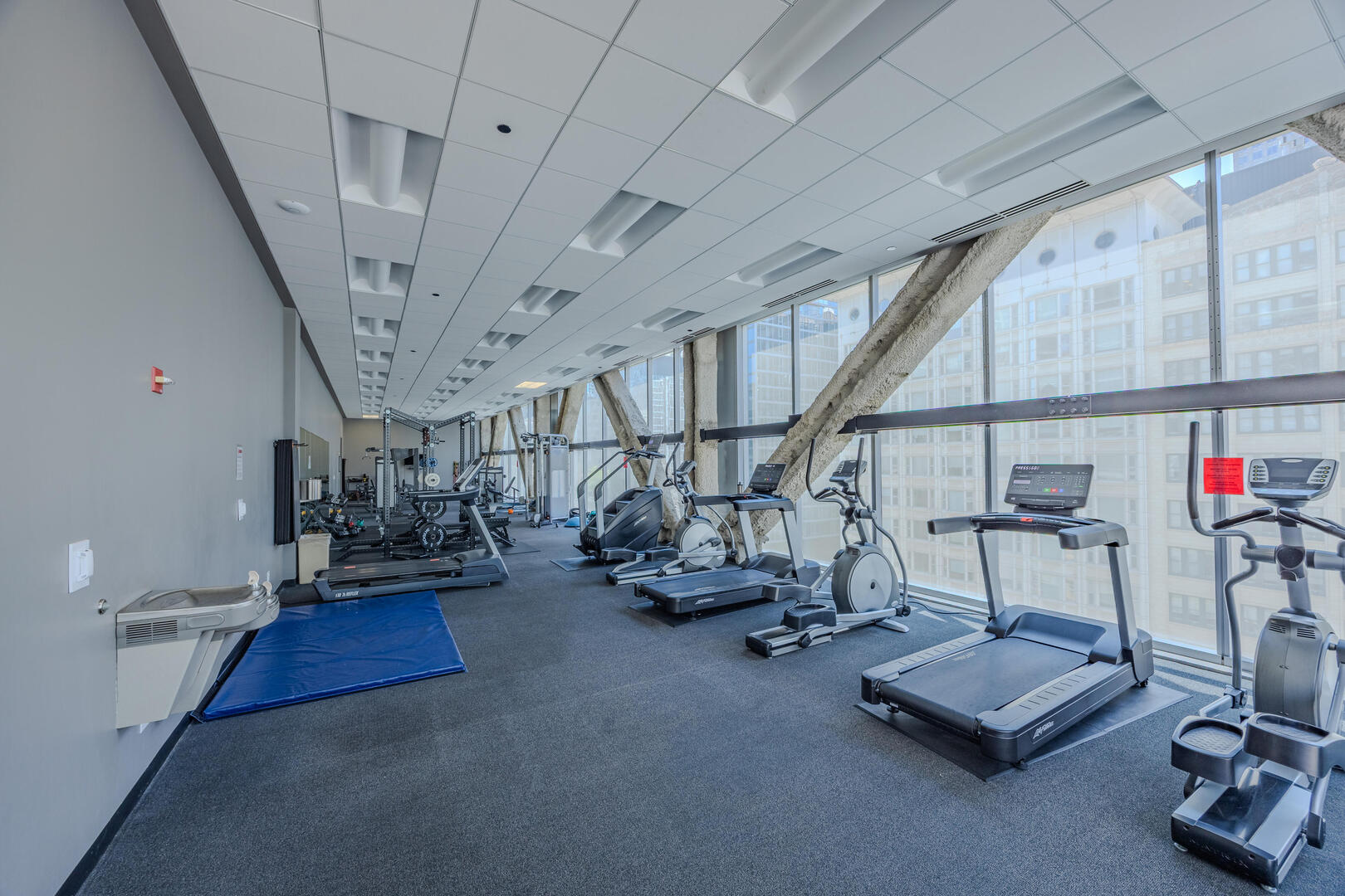 8 E Randolph Street Unit: 2503