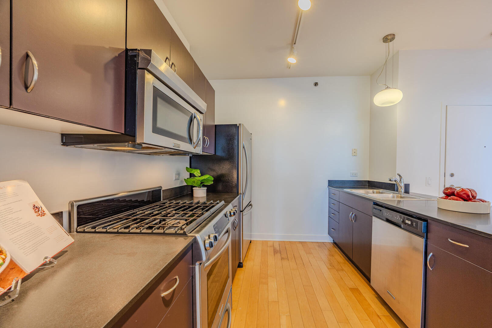 8 E Randolph Street Unit: 2503